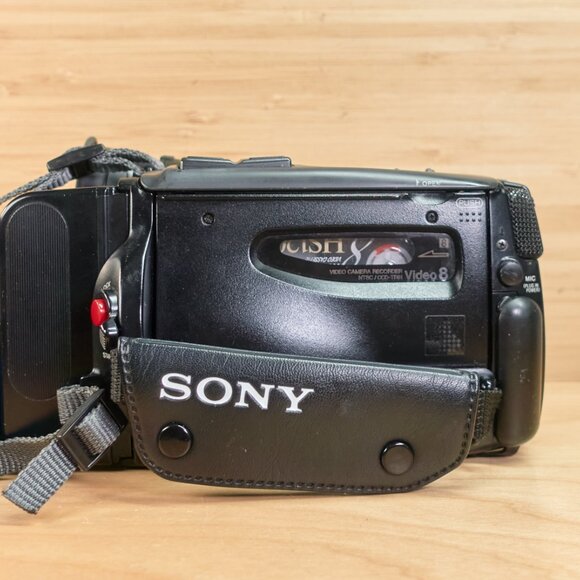 Sony Handycam CCD-TR51 NTSC Video8 Camera Camcorder, Made in Japan - Picture 6 of 7